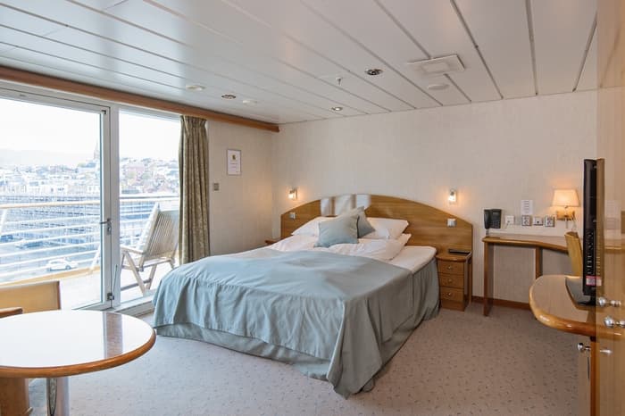 Hurtigruten MS Trollfjord Expedition Suite upper deck 1.jpg